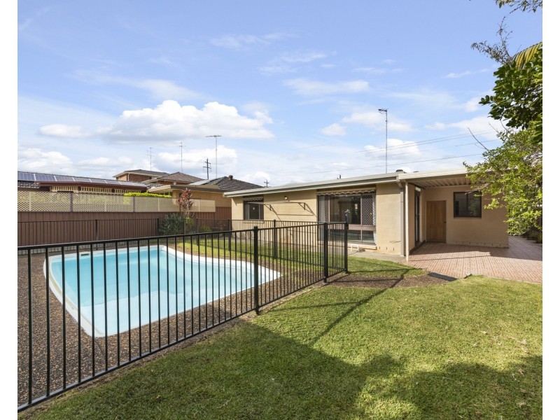 131 Whalans Rd, Greystanes NSW 2145