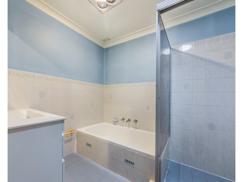 104 Bolaro Av, Greystanes NSW 2145