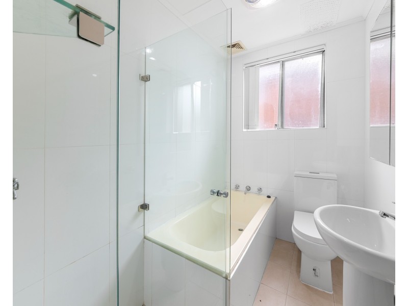 5/4 Calliope St, Guildford NSW 2161