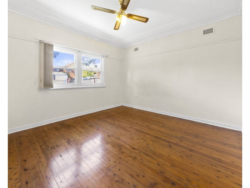 235 Fowler Rd, Guildford NSW 2161