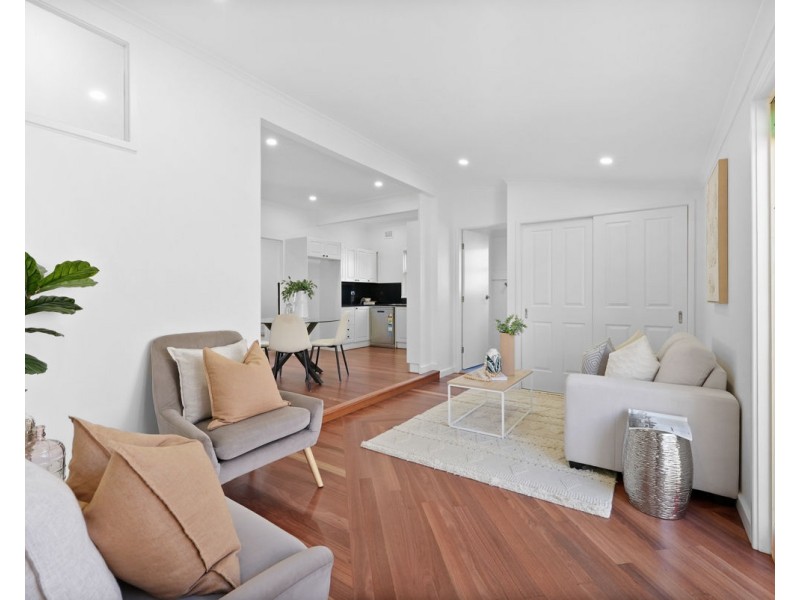 11 Sandra Street, Woodpark NSW 2164