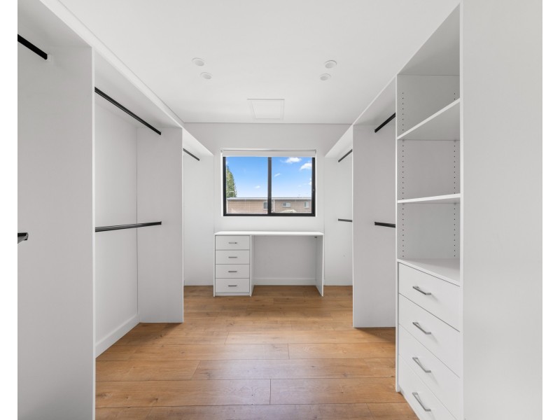 258 Hamilton Rd, Fairfield Heights NSW 2165