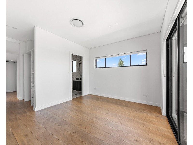 258 Hamilton Rd, Fairfield Heights NSW 2165