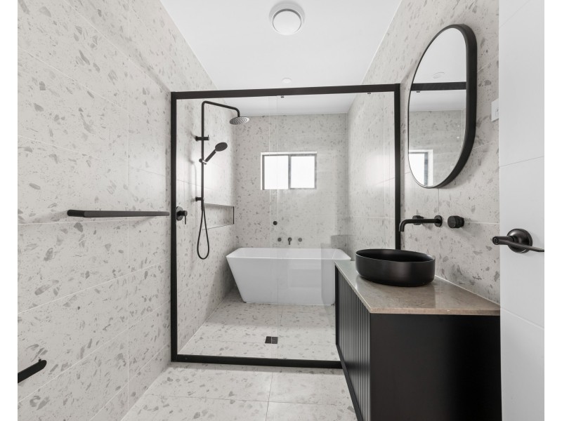 258 Hamilton Rd, Fairfield Heights NSW 2165