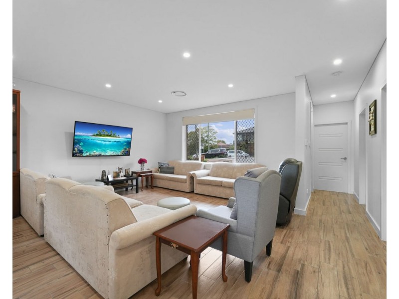 9 Ringrose Avenue, Greystanes NSW 2145