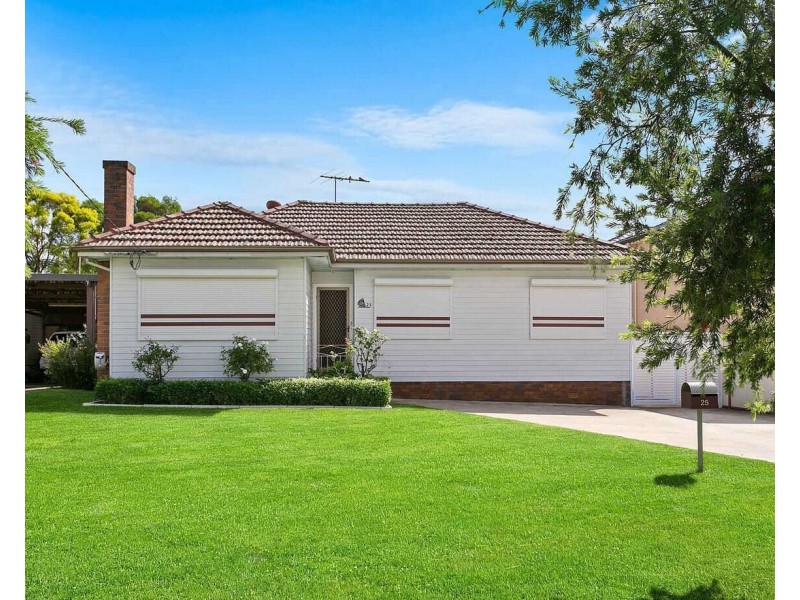 25 Cartwright Av, Merrylands NSW 2160