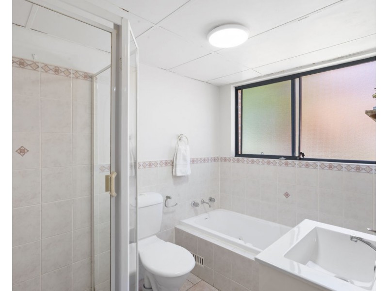 1/42-46 Treves Street, Merrylands NSW 2160