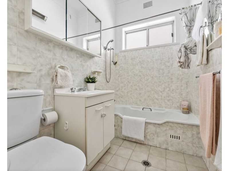 5 Salisbury Road, Guildford NSW 2161