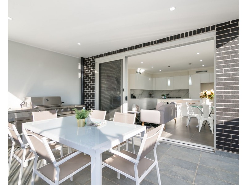 18a Sandra Street, Woodpark NSW 2164