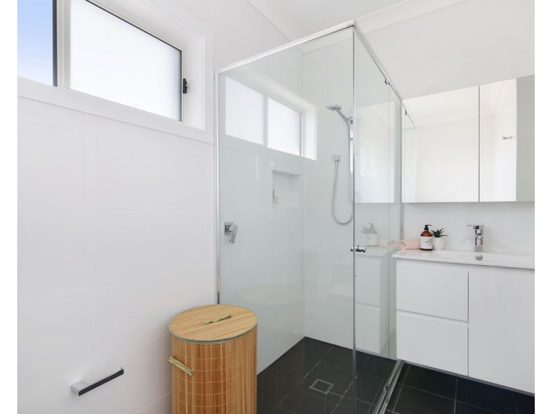 18a Sandra Street, Woodpark NSW 2164