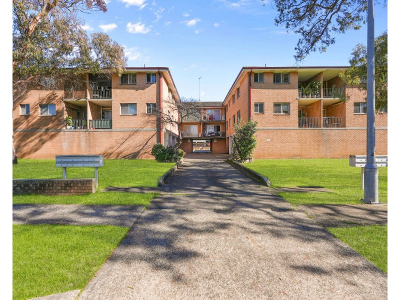 17/25 Cambridge Street, Merrylands NSW 2160