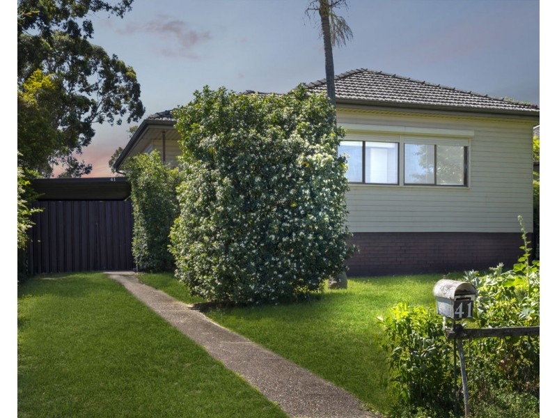 41 Mandoon Road, Girraween NSW 2145