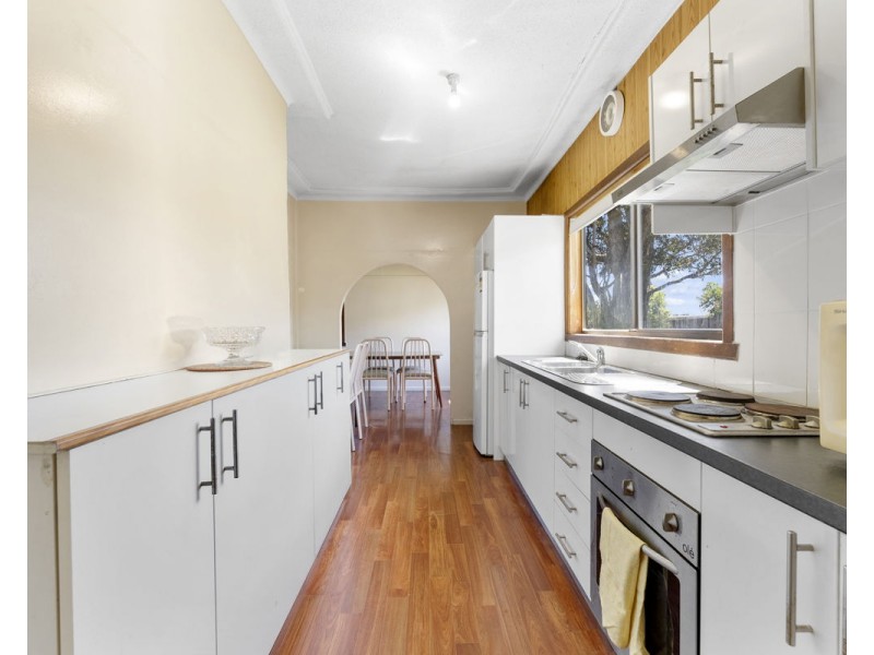 41 Mandoon Road, Girraween NSW 2145