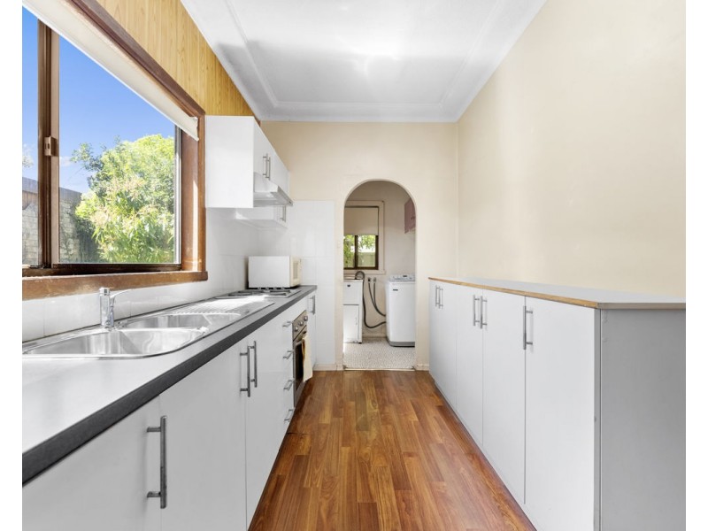 41 Mandoon Road, Girraween NSW 2145