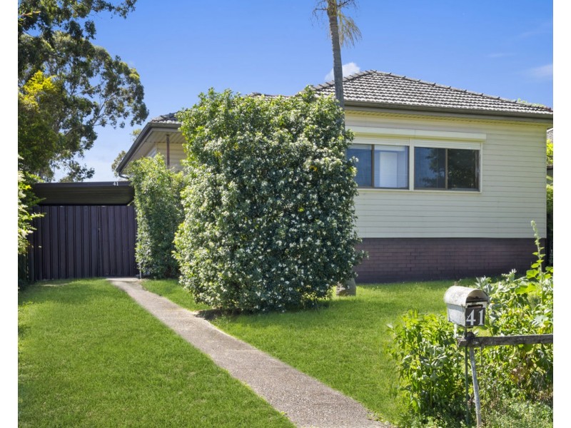 41 Mandoon Road, Girraween NSW 2145