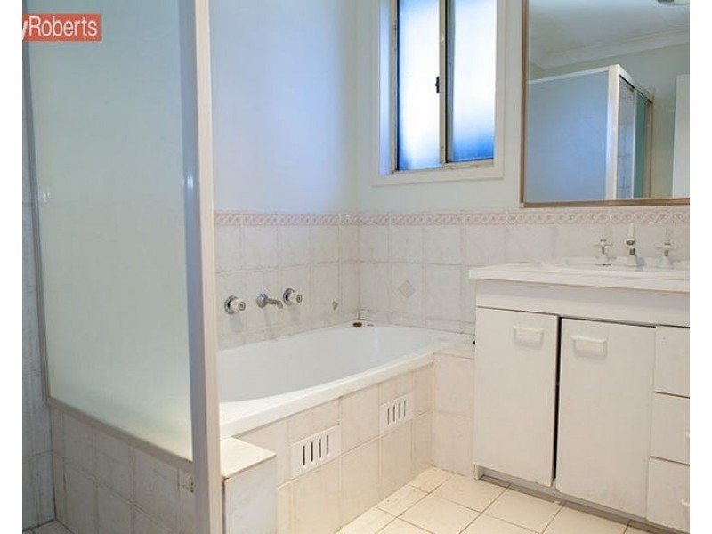 2 Valerie St, Pendle Hill NSW 2145