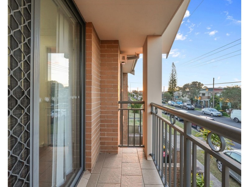 4/210 Excelsior Street, Guildford NSW 2161