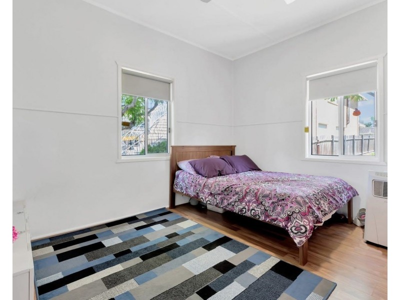 70 Burnett St, Merrylands NSW 2160