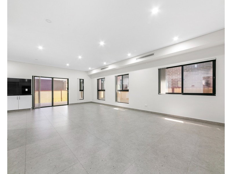 127A Fowler Rd, Merrylands NSW 2160