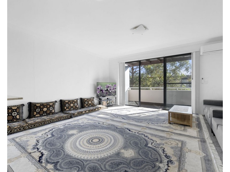 9/223-225 William Street, Merrylands NSW 2160