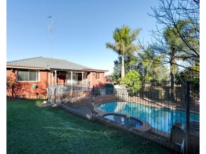 9 Irene St, South Penrith NSW 2750