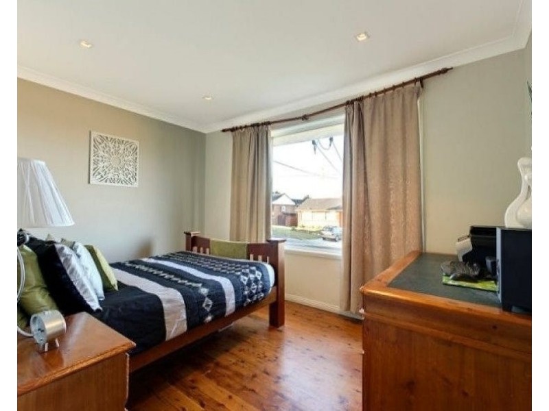 9 Irene St, South Penrith NSW 2750