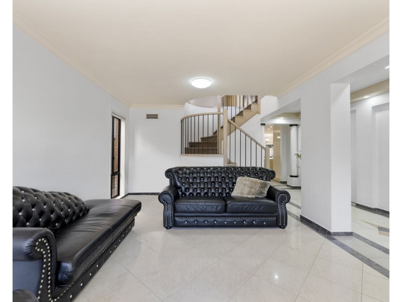 12 Verlie Street, South Wentworthville NSW 2145