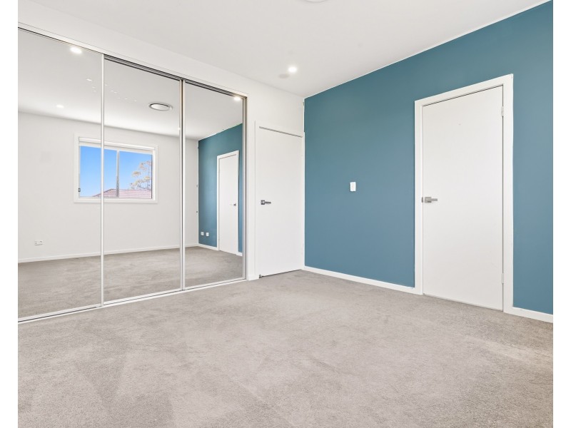 2/6 Charlotte St, Merrylands NSW 2160