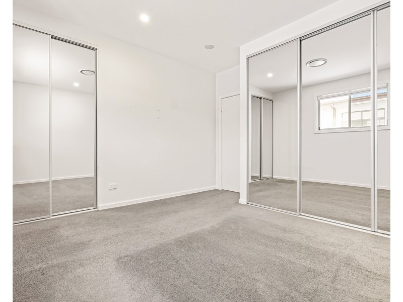 2/6 Charlotte St, Merrylands NSW 2160