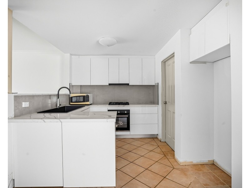 2/52 Newman St, Merrylands NSW 2160