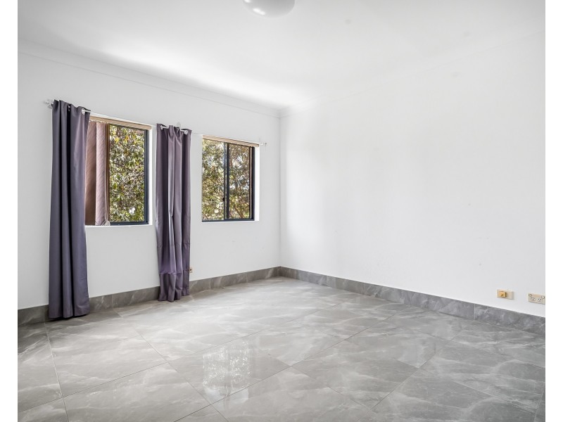 2/52 Newman St, Merrylands NSW 2160