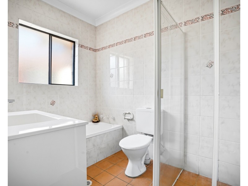 2/52 Newman St, Merrylands NSW 2160