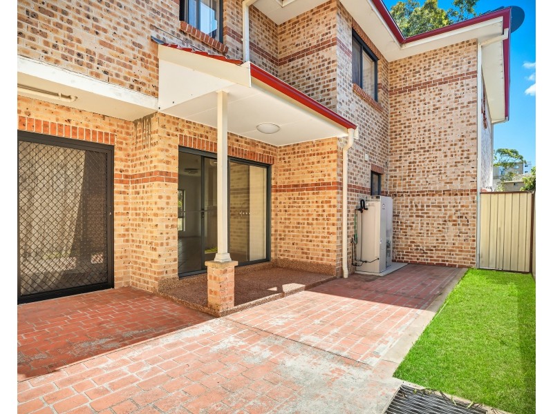 2/52 Newman St, Merrylands NSW 2160