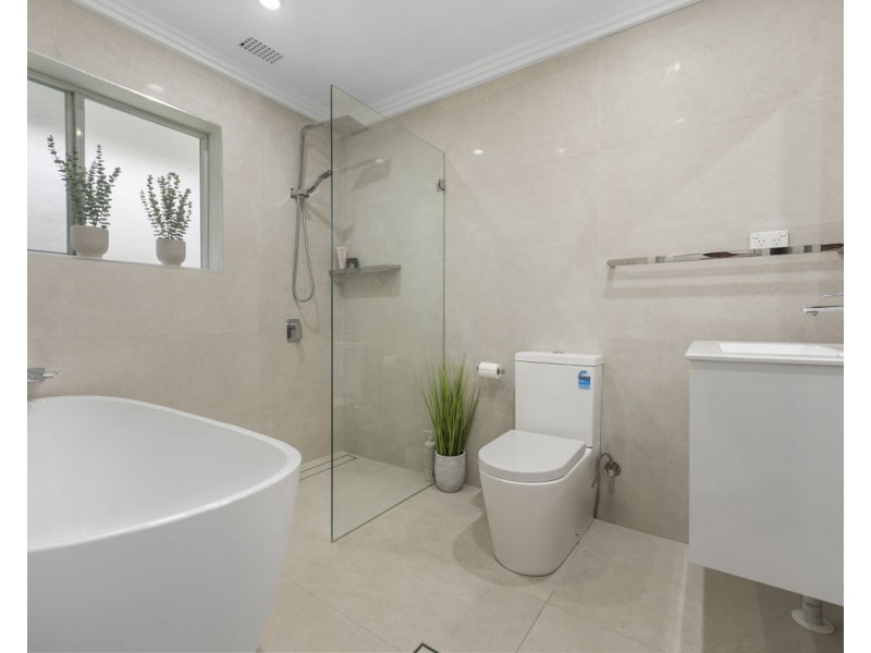 68 Bolaro Avenue, Greystanes NSW 2145