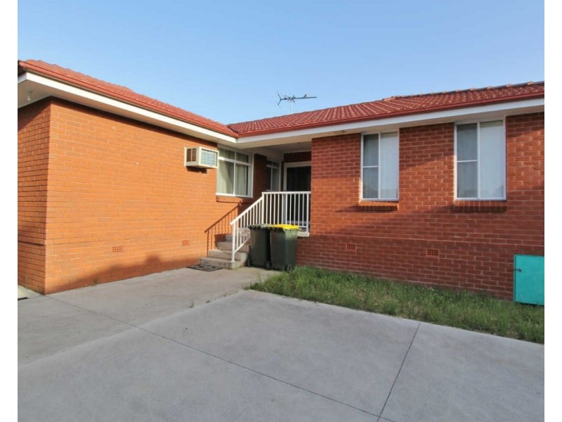 5 Croft Av, Merrylands NSW 2160