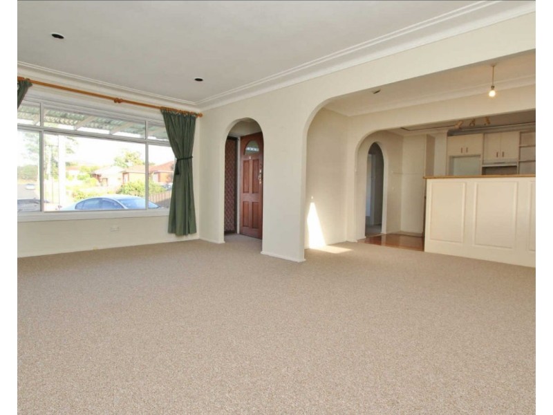 5 Croft Av, Merrylands NSW 2160