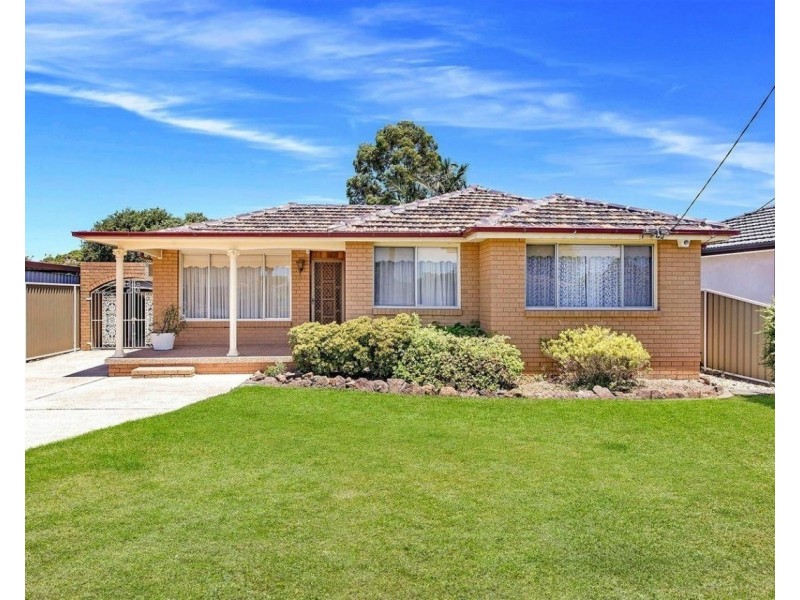 10 Gwydir St, Greystanes NSW 2145