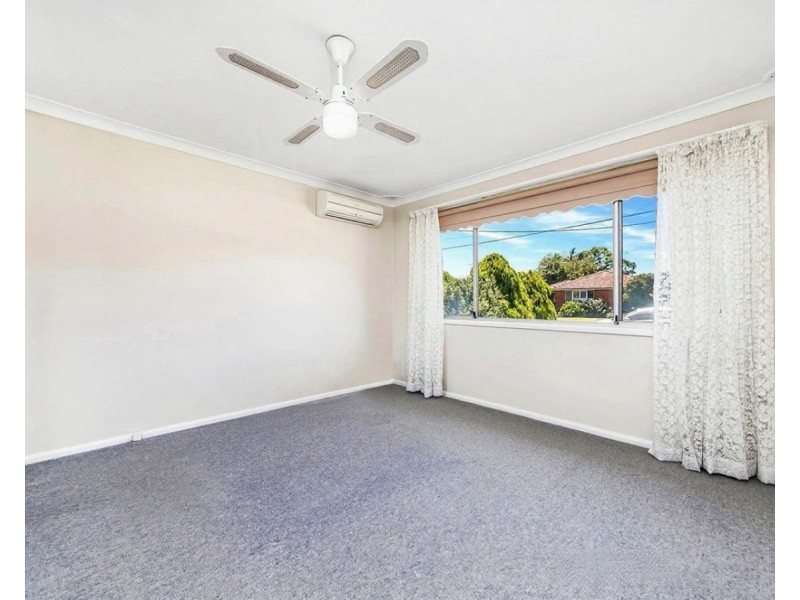 10 Gwydir St, Greystanes NSW 2145