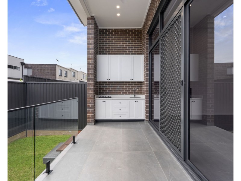 15b Warialda Street, Merrylands NSW 2160