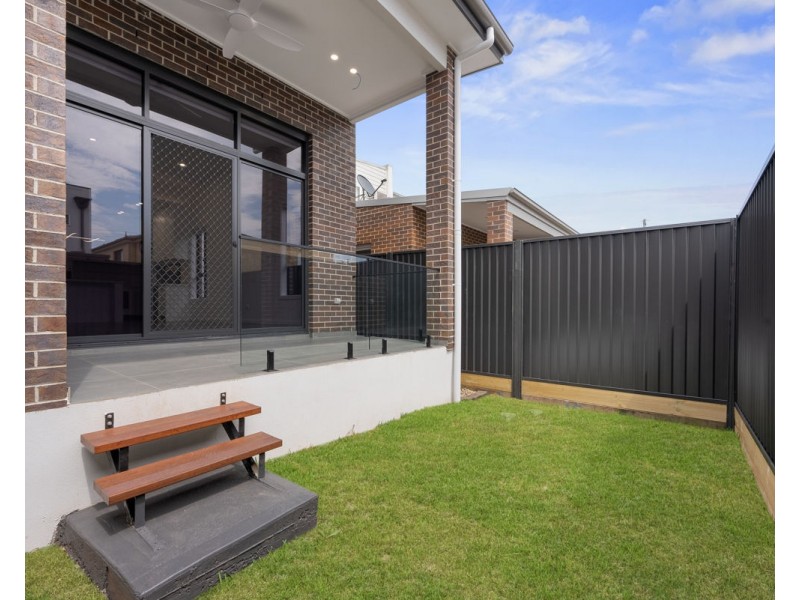 15b Warialda Street, Merrylands NSW 2160