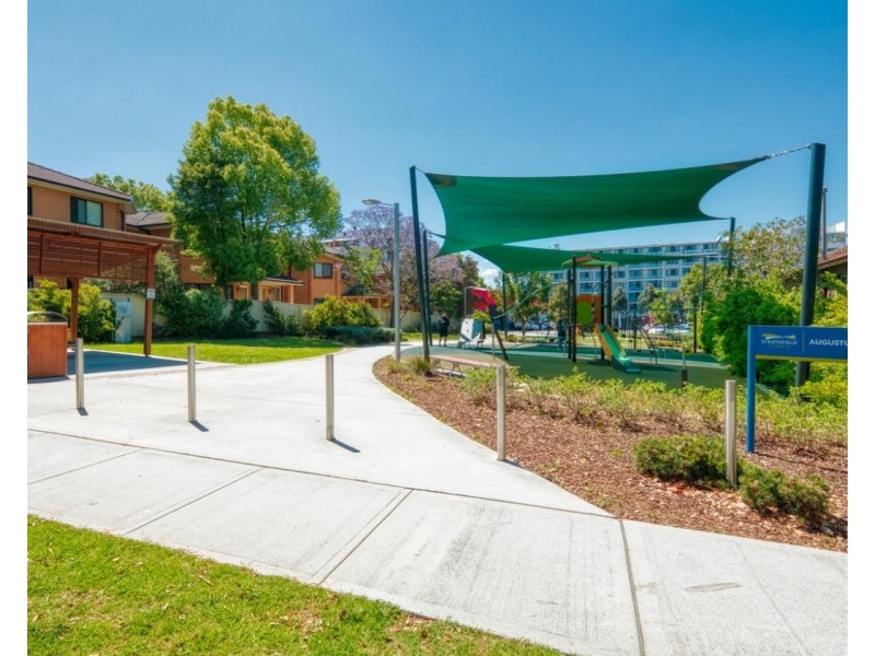 A303/40-42 Loftus Cr, Homebush NSW 2140