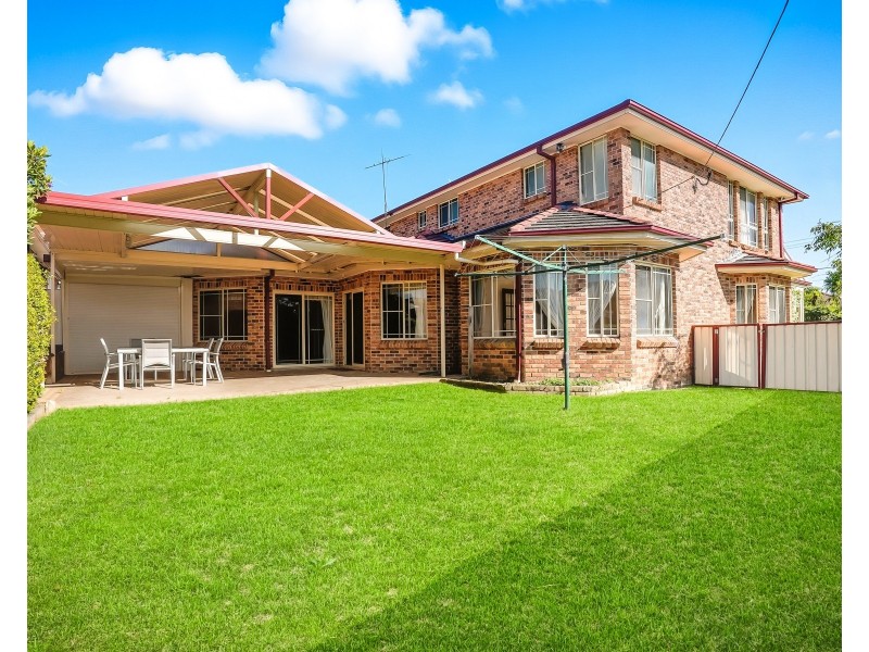 10 Vernon St, Greystanes NSW 2145