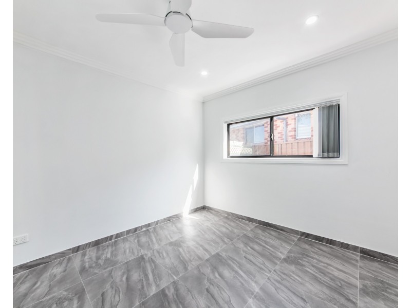 2A Dell St, Woodpark NSW 2164