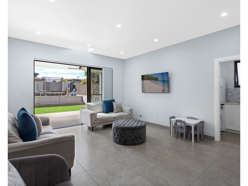 69 Holroyd Rd, Merrylands NSW 2160