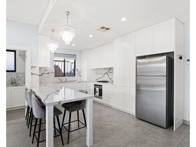 69 Holroyd Rd, Merrylands NSW 2160