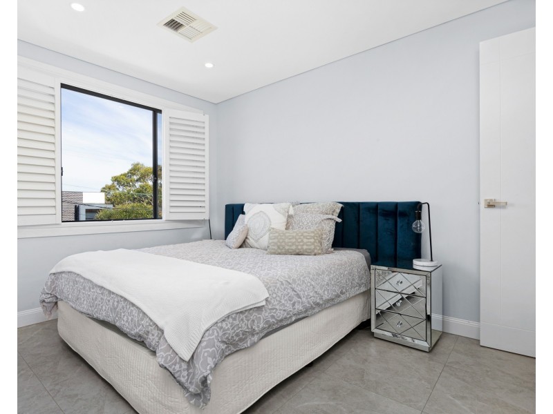 69 Holroyd Rd, Merrylands NSW 2160