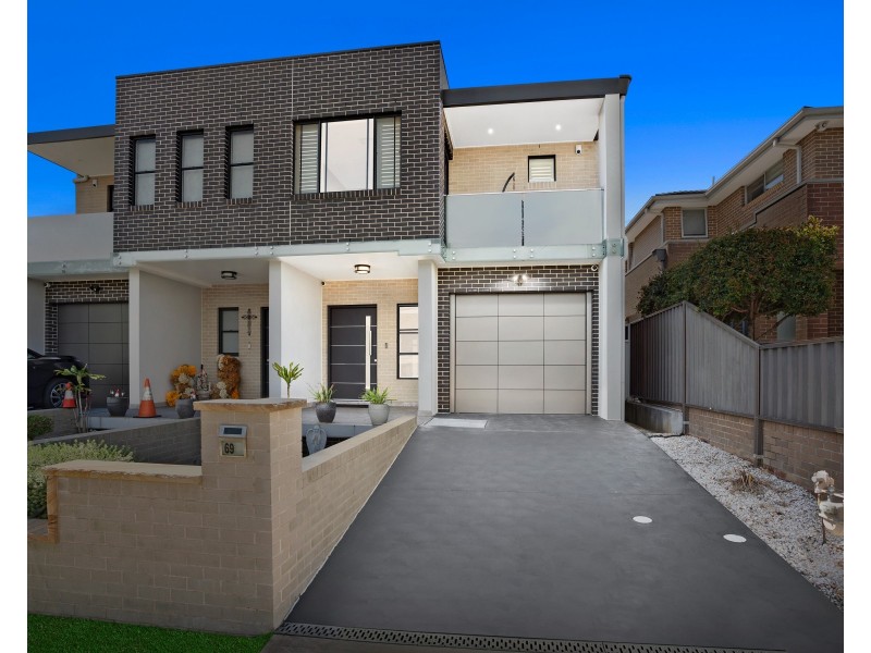 69 Holroyd Rd, Merrylands NSW 2160
