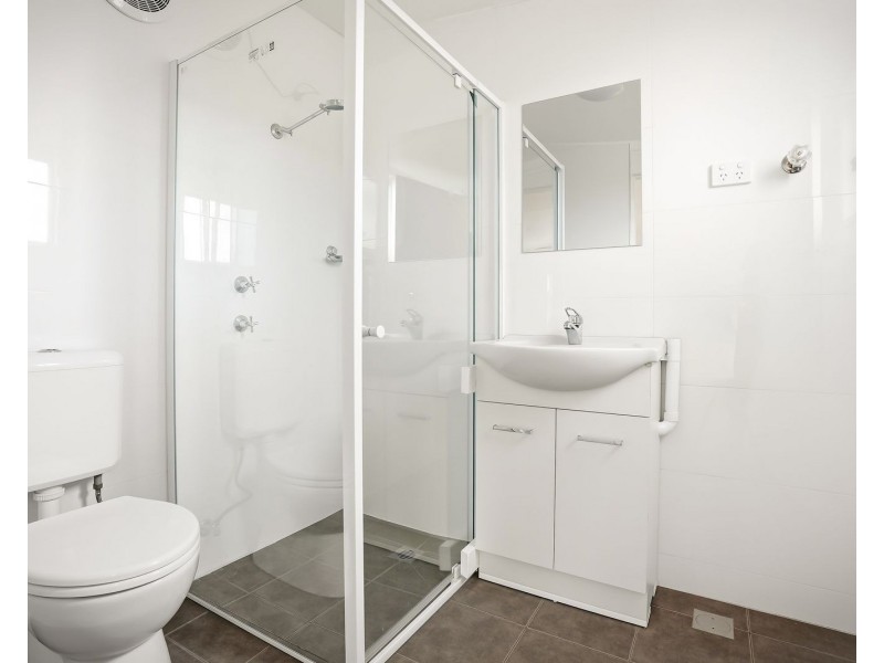 3/11 Shackel Av, Guildford NSW 2161