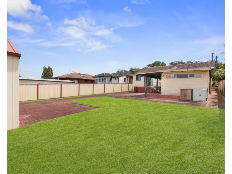 1 Lough Avenue, Guildford NSW 2161