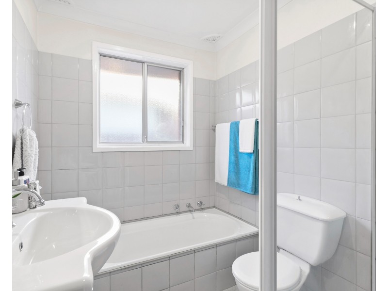 7 Gwydir St, Greystanes NSW 2145